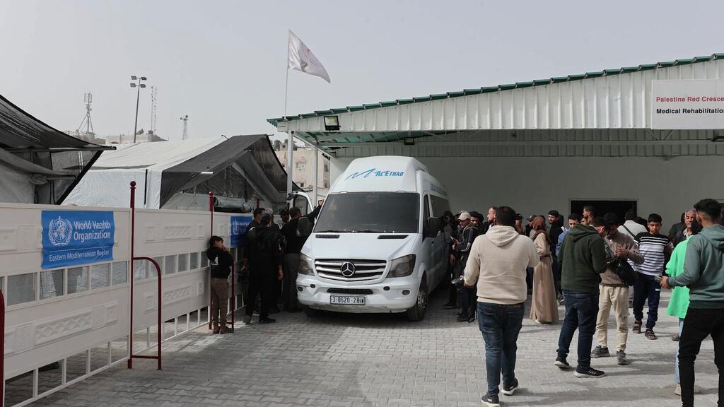 Медицинская эвакуация пациентов из Газы при поддержке ВОЗ.